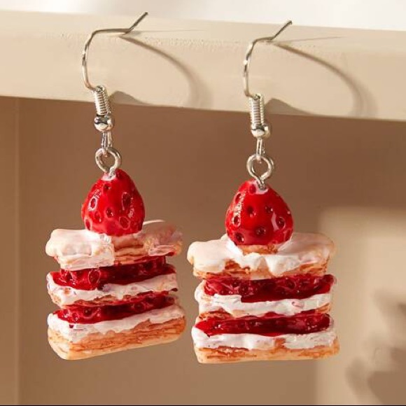 Strawberry Cheesecake Earrings - Picture 2 of 3